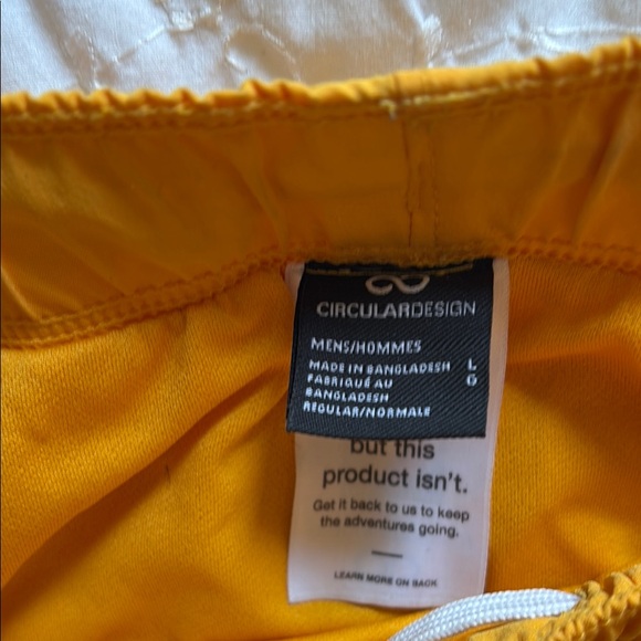The North Face Men’s Yellow Shorts - Picture 3 of 3